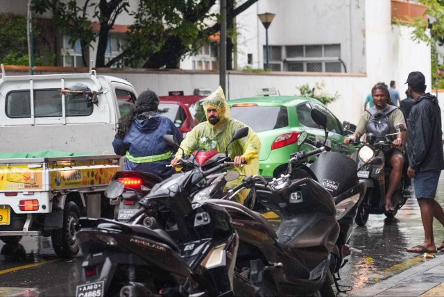 Ammu koh vaarey vehey varah vure ithurah kuriyah oi 4 mahu veheyne: MET