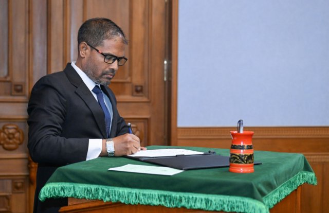 Supreme court hingun fandiyaaru Abdulla Hameed aa havaalu koffi