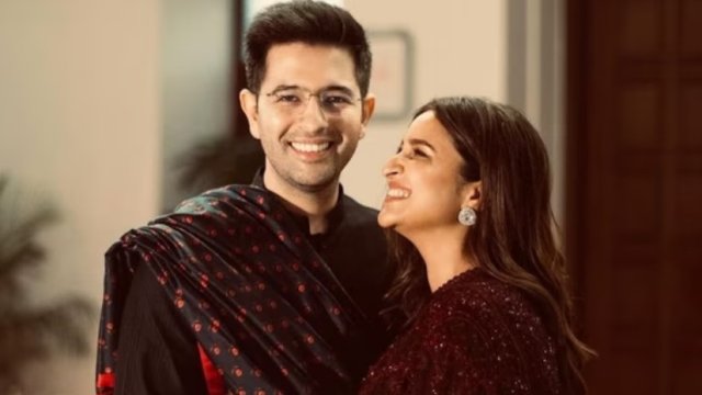 Raghav dhuvahaku ves bodu vazeerah nuvaane kamah Parineeti bunefi