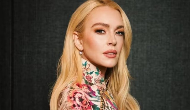 Hollywood aa dhuruve  Dubai gai dhiri ulhumuge thajuriba Lindsay hissaa kohfi