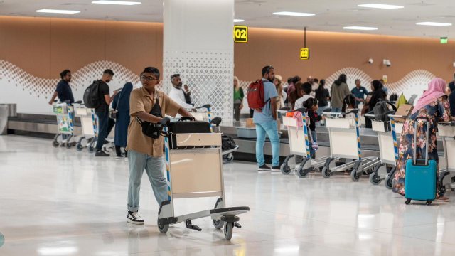 VIA ge aa terminal in 2000 ah vure gina passengerunnah hidhumaiy dheefi