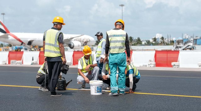 taxi-way Charlie ninmaifi, kuri haradheh neyge