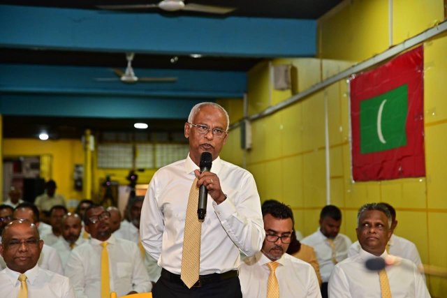 Fushidhiggaru falhu hikkumakee beykaaru kameh: Raees Solih