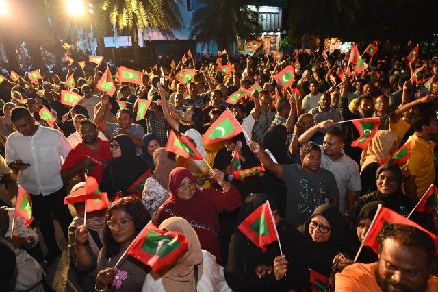 MDP ge muzaaharaa ah dhiya meehunnah fuluhun chit fonuvanee