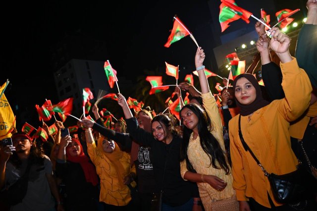 Member Mauroof aai Zaaya himeneyhen 3 meehakah dhauva kuran fonuvaifi