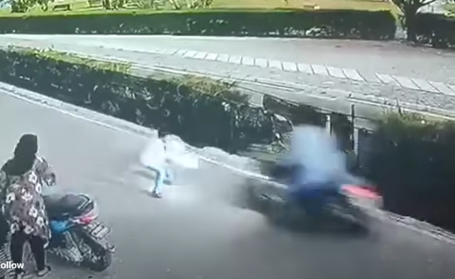 License nethi cycle dhuvvanikoh kuda kujjeh ge gaiga jehi bodu accident eh 