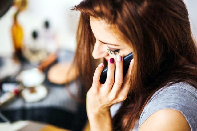 Phone thakun hangandah libey gehlun thakaai eyge hallu!