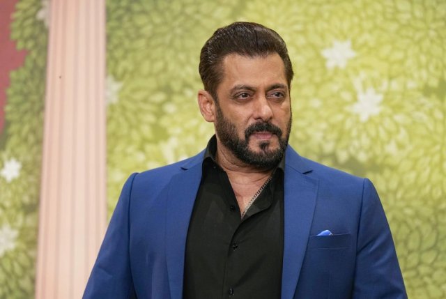 Salman akee terrorist eh kamah Pakistan in iulaan kureetha?