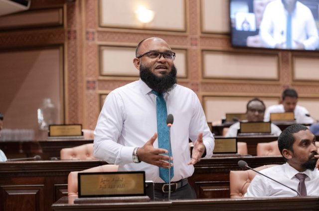 MP Hussain Shareef: hiley goathi dheefai flat thakah kuli dhakkan jehumun hamaeh nujehey