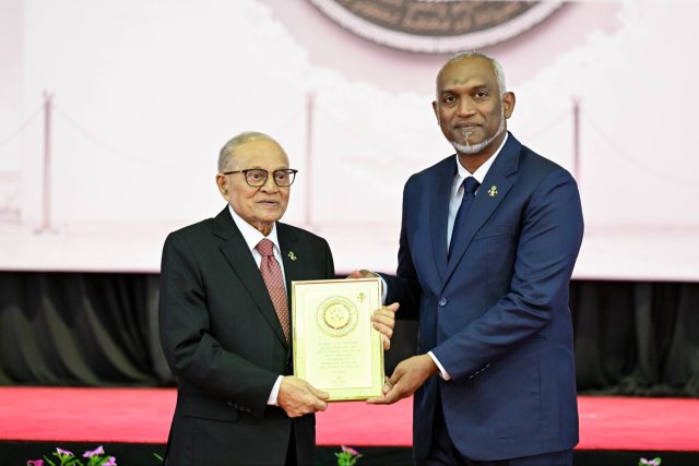 November 3 ge sharaf ge addana Raees Maumoon ah aruvaifi