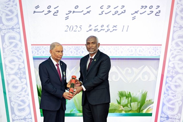 Damas ge veriya Solih ah dhaulath ge izzai aruvaifi