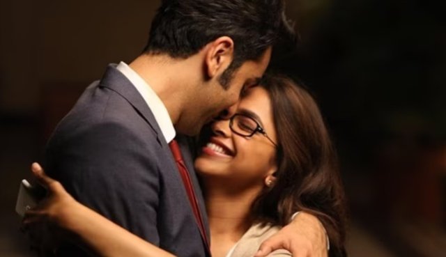 Ranbir aa eku aa filmeh kulhen Deepika thahyaarah huri kamuge ishaaraatheh!