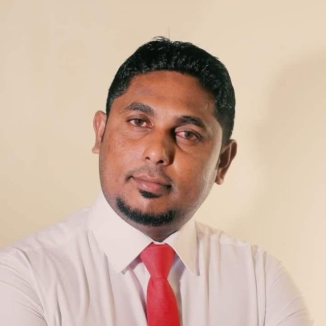 Tourism ministry ge political director Atheef loan dhakkan hukumeh