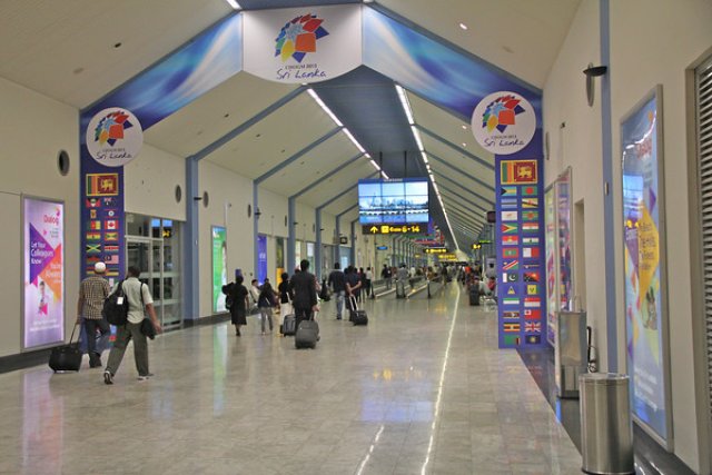 Lanka ge airport gai gina adhadheh ge dhiveheen thaashivejje
