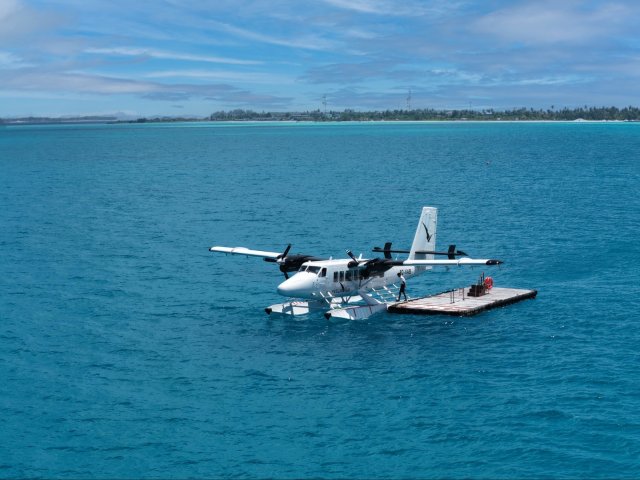 Villa Air in 2 boat beynunkohgen sea plane dhathuru thah fashaifi