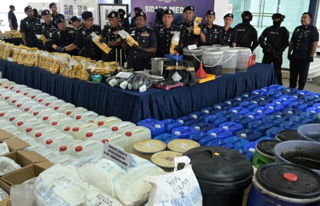 Malaysia fuluhunge operation ehga 375 million dollar ge mathuvaathakethi athulaigenfi