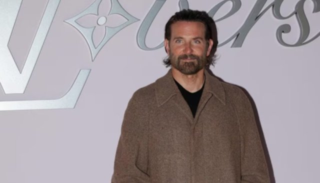 Dhuvahaku ves plastic surgery eh nuhadhan: Bradley