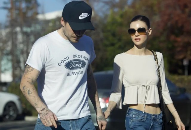 Bechkam aaila ge hama nujehun thakuge therein Brooklyn ge tattoo thah 