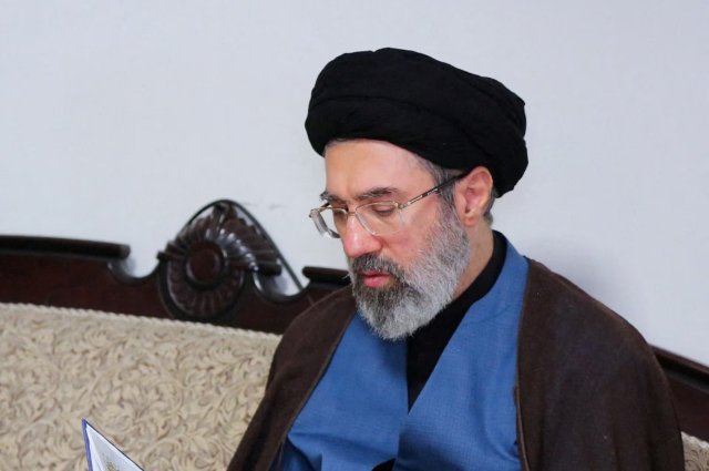 America aai eku evves mashavara eh nukuran Iran ge roohi leader angavaifi