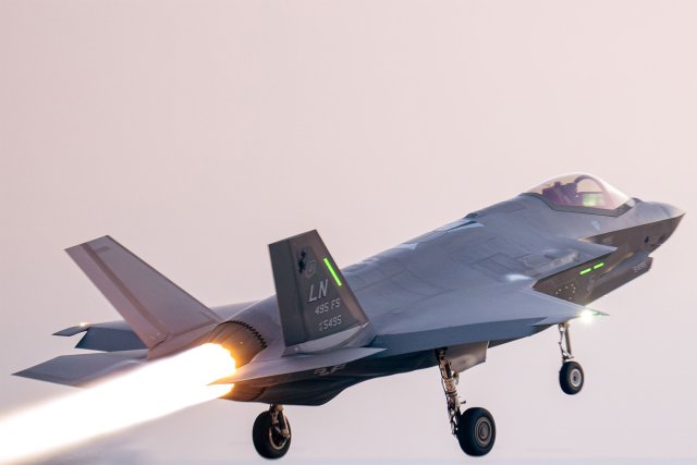 America ge missile dhifaaee nizaamah beynunva interceptor thah varah bodah madhuvejje: Report