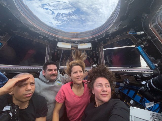 Artemis II ge falhuverin 10 dhuvahuge handhuge mission ah fahu enburi dhuniye ah