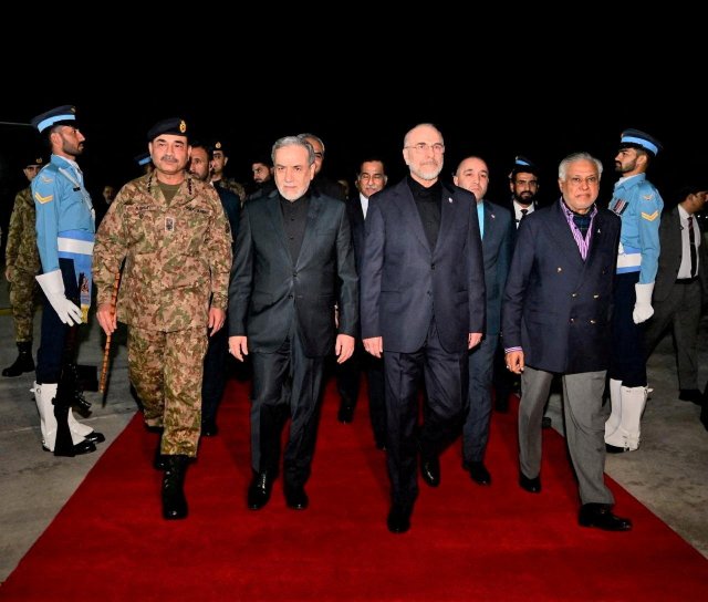 Mashvaraathakugai kurierun libemundhaakamah America aai Iran in bunefi