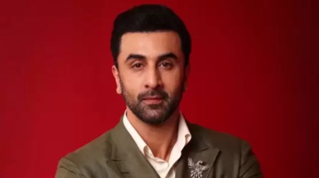 TIMES majallaa ge enme nufoozu gadha 100 meehunge thereygai Ranbir!