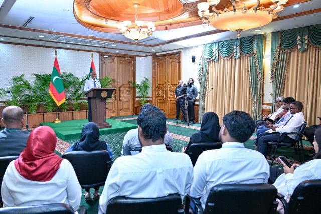 Raees Muizzu ah kurevey thuhumathuthakuge vaahaka bainalaguvaamee Media thakuge falasuruhee ah