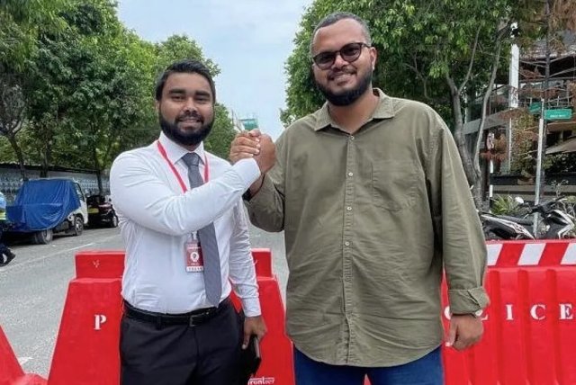 Dhe Noosverin jalah lumakee hedhi bodu goahe: Kureege fandiyaaru Suood