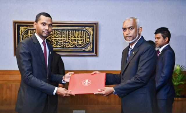 Vazeefaa aa behey tribunal ge Raees isthiufaadhevvaifi 