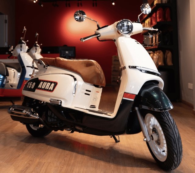 MotoX Maldives in hiygaimu CF MOTO 150 Aura tha'rafu koffi
