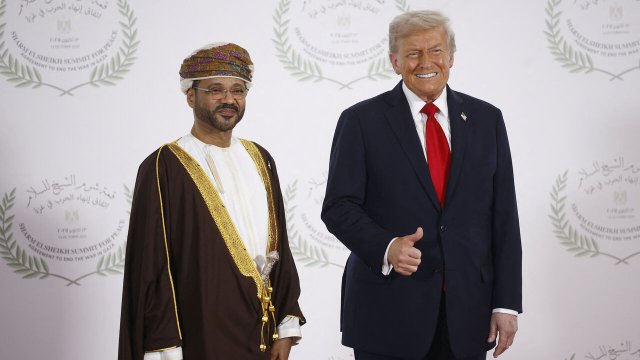 Iran ah vaagiverivaanama Oman govaalaane kamuge inzaaru Trump dheefi