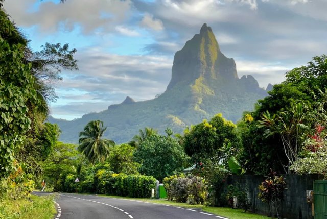 Bora Bora ah vure maa saadhaa adhi furihama: France ge 