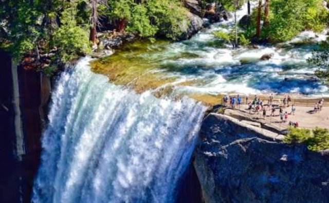 Vernal Falls: Handhaanun fohelan undhagoo hiyygaimu gudhurathee manzileh!