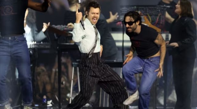 Concert ge therein Harry stage mahchah vehtunee keehve?