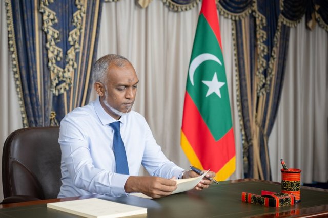 Gina bayaku nuruhumun Cigarrette duty kuda kuran genai islaahu thasdheegu koffi