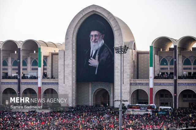 Khamenei ge janaazaagai baiverivumah gina adhadhehge bayaku jamaavejje