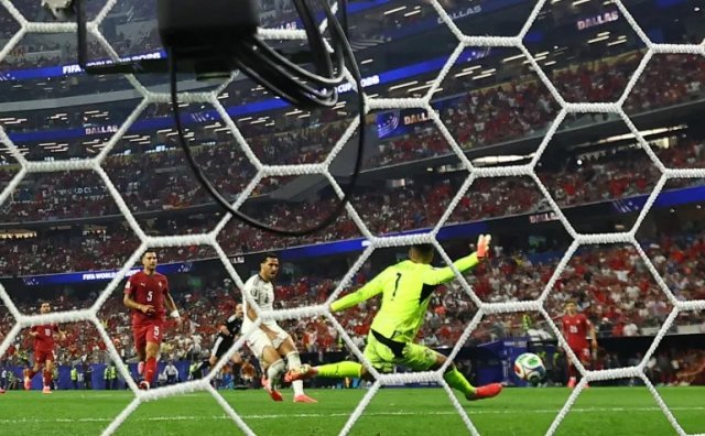 Ronaldo ge baabu nimijje, fahu vaguthu portugal athun molhuve, spain quarter ah