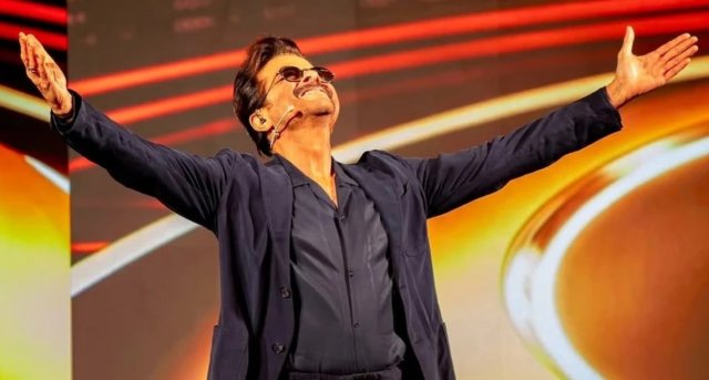 Mulhin aa Game Show akaa eku Anil enburi TV screen ah!