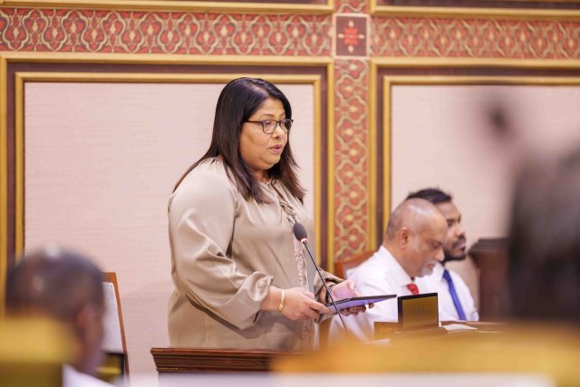 Mashroouthah huttunu sababu saafu nukoidhee, thaareehah ninmeyne kamuge yageen kan dhevvaifi