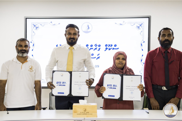 Kulhudhuffushi 3 school akah council in 1 lakka ruffiyaa dhenee