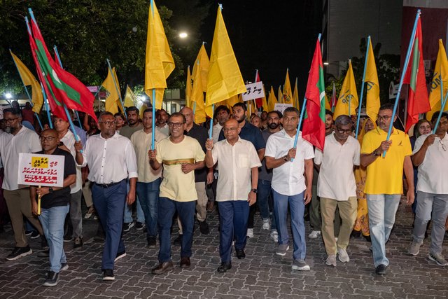 Reyge muzaaharaagai Raees Nasheed ah sifainge security nudhin
