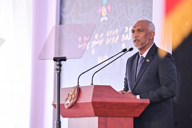 Dheena fushuaraa gaanoonuthah nuhedheygothah majleehah bileh hushalhanee