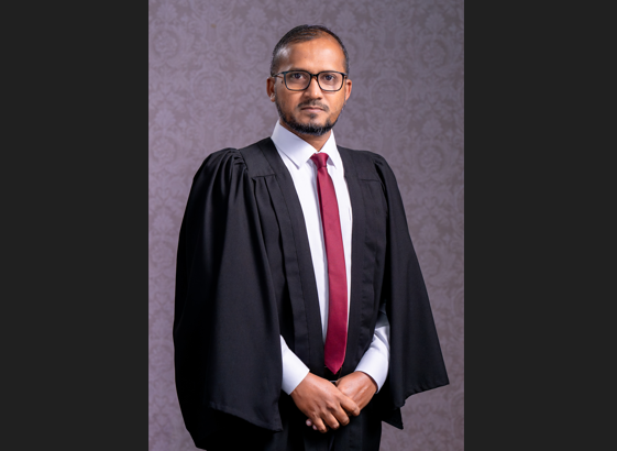 High Court ge fandiyaaru Mahir retire kuravvaifi