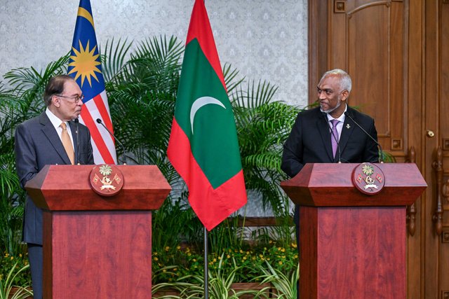 Raajje in edhunu 100 million dollar ge facility malaysia in hamajassai dhenee