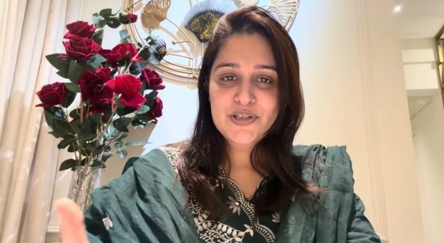 Cancer ge faruvaa aa eku ves Dipika alun camera kurimahchah annanee!