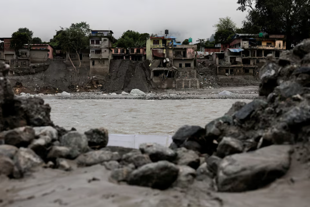 India aai Nepal gai fenboduve bingandu kandaigen dhiyumuge haadhisa thakugai 70 meehun maruvejje