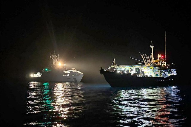 Raajjeyge sarahahdhun gaanoonaa hilaafah masverikan kuri beyruge boat eh athulaigenfi