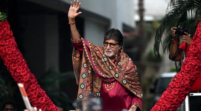 Amitabh social media aa dhurah, beluntheringe kibain ma'aafah edhefi
