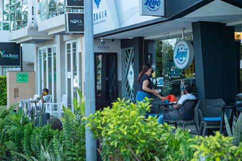 Cafe, Restaurant thah hulhuvaigen khidhumah dhey vaguthu ithuru koffi